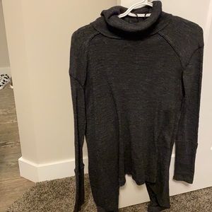 Cute long sleeve with back slit